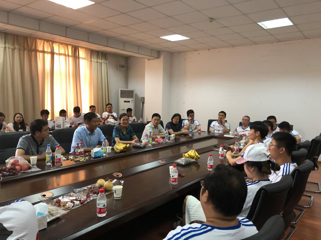 员工座谈会 员工座谈会